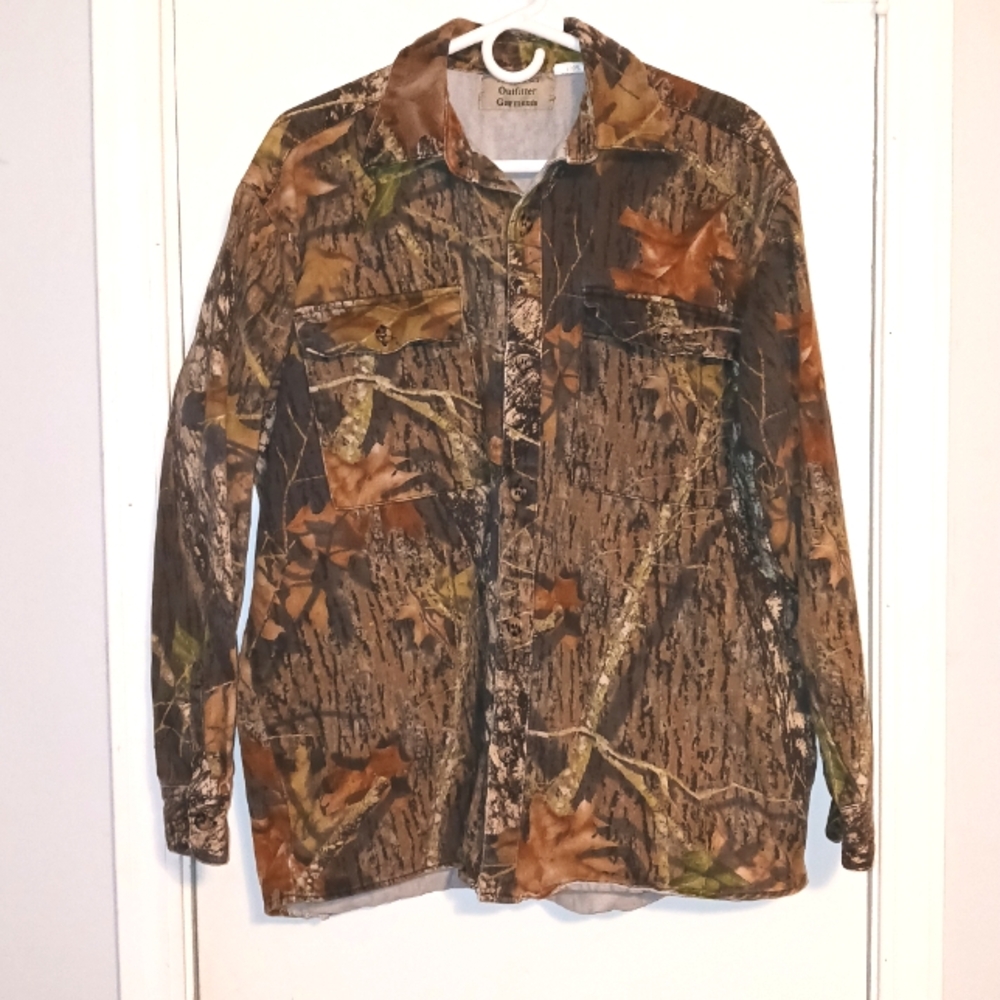 American Outfitters Camo Button Front Shirt Size Large